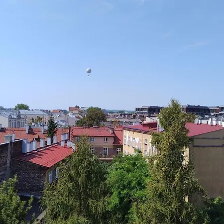 A Cosy Private In The Heart Of Old Podgorze Проживание в семье